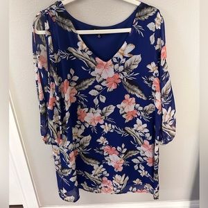 Floral long sleeve LuLus dress.